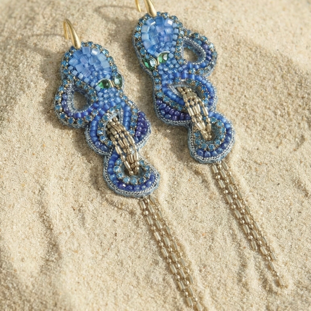 Miccy's Afbeelding32 Gold Line earrings